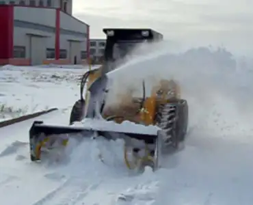 snow-clearing-machine