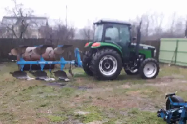 small-tractor-machine
