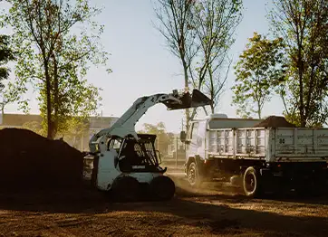 skid-steer-lifting