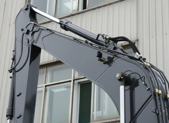 14 ton excavator-feature