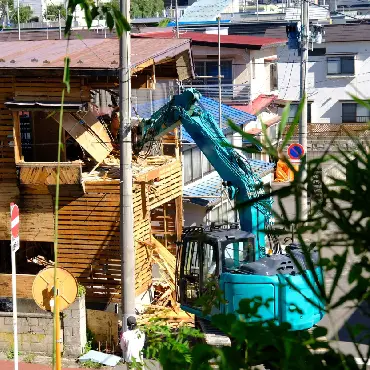 demolition-excavator