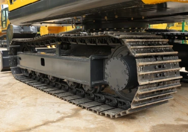 excavator-steel-tracks