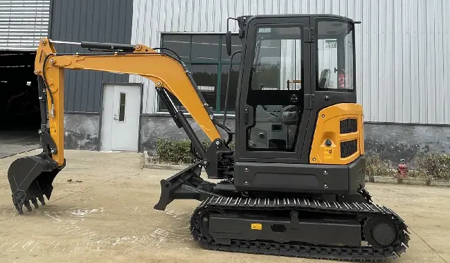 Lightweight Trackhoe